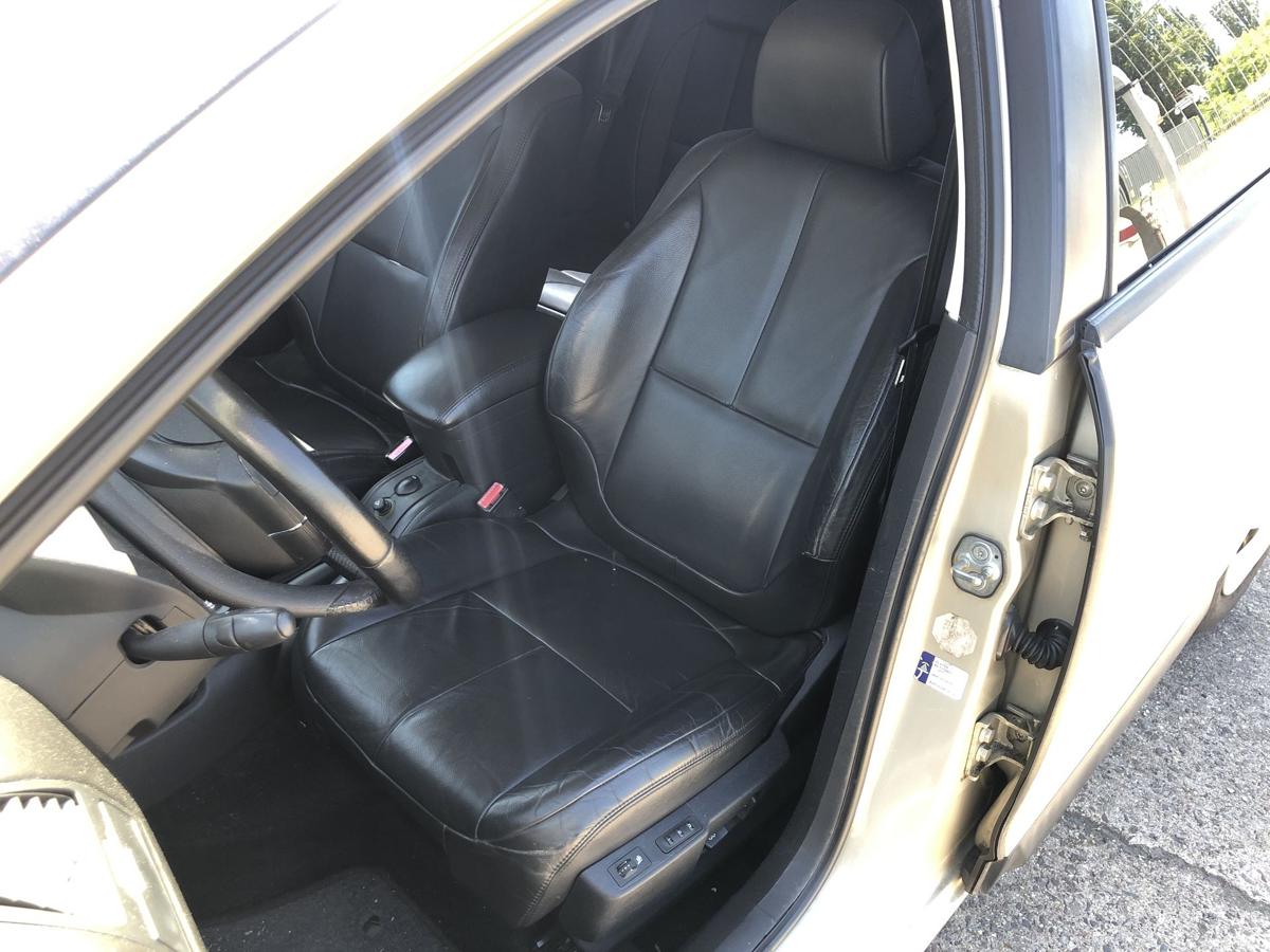 Citroen C4 Typ L Ledersitz vorn links Leder schwarz Vollelektrisch mit Memory