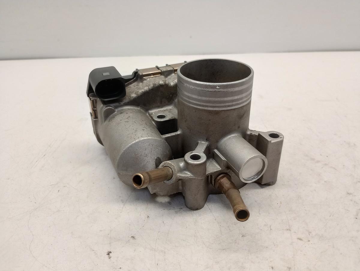 VW Polo 6N orig Drosselklappe 999ccm 37kW Benzin 030133062C Bj 2000