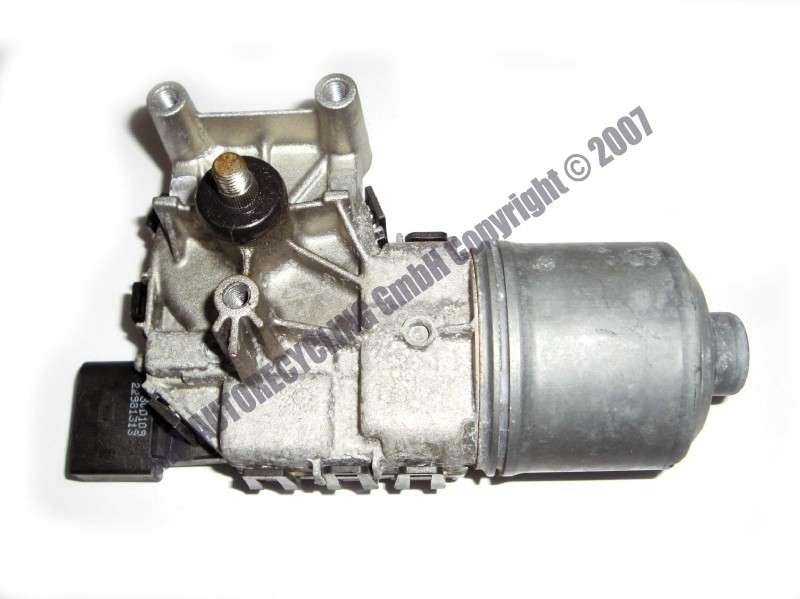 VW Polo original Wischermotor vorn 0390241524 BJ2002