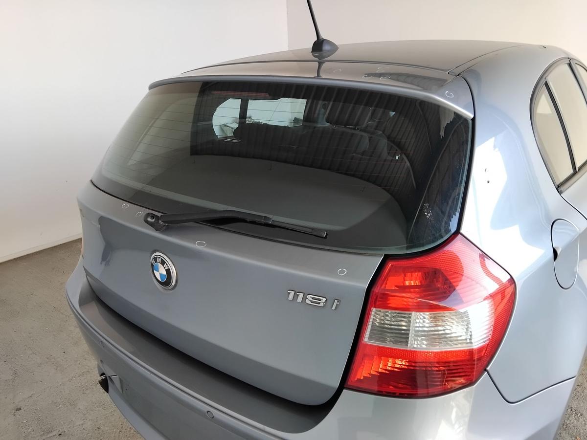 BMW 1er E81 E87 Heckklappe A18 Quarzblau Metallic mit Heckscheibe BJ2006 Dellen