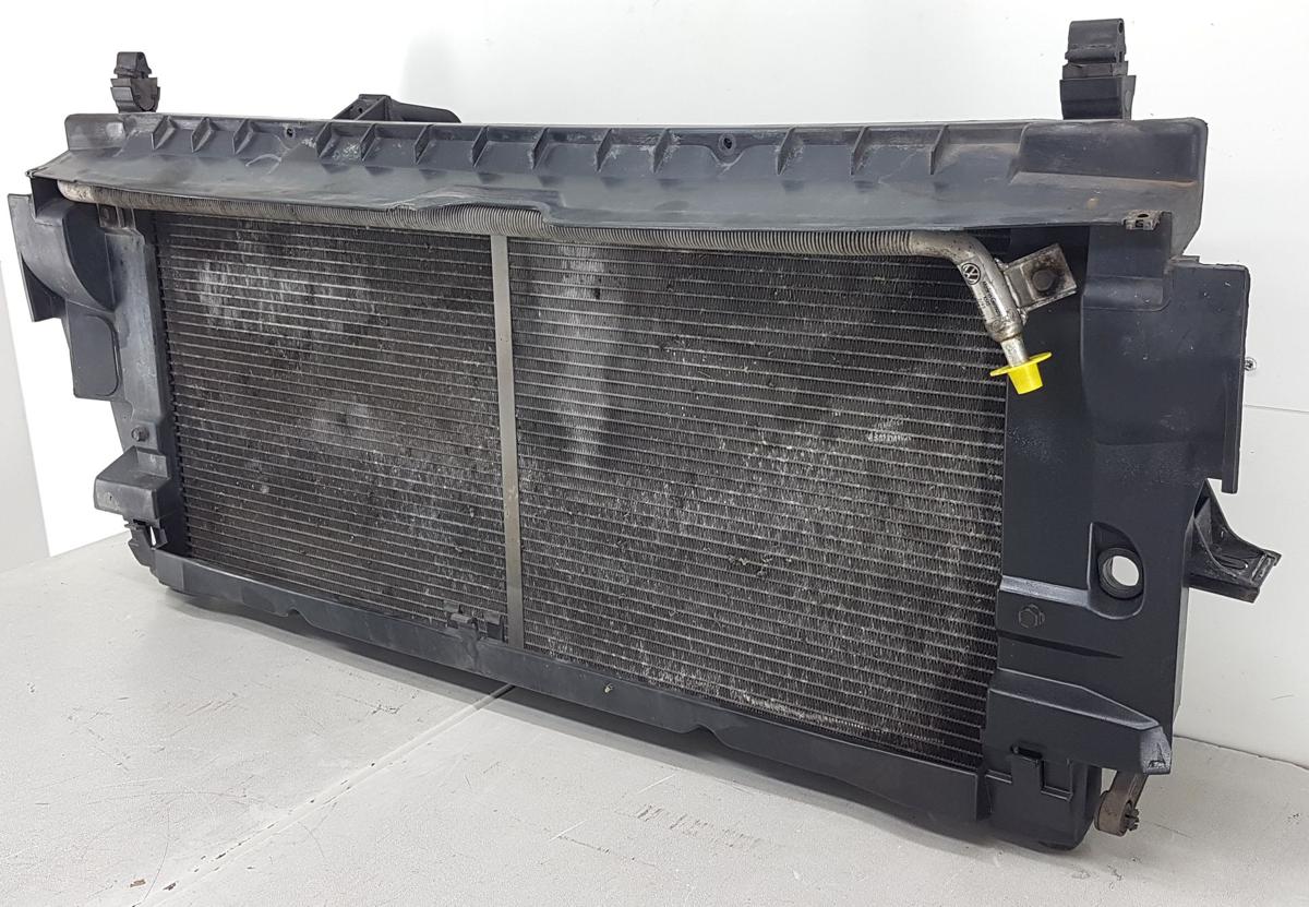 VW T4 K&uuml;hlerpaket mit Elektrol&uuml;fter 701121207B Bj1995 kurzer Vorbau