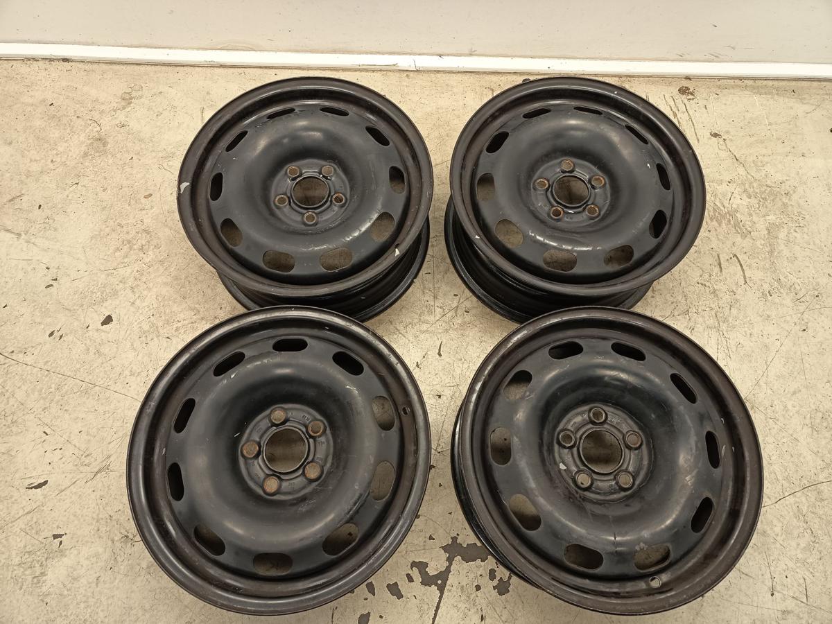 VW Golf IV original Satz Stahlfelgen 6x15 ET38 Baujahr 2003