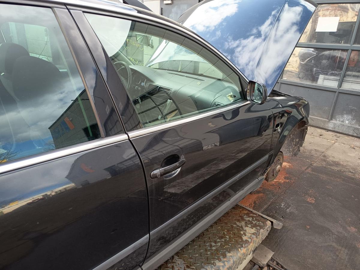 VW Passat 3BG original T&uuml;r vorn rechts Beifahrer C9Z Black magic Bj 2002