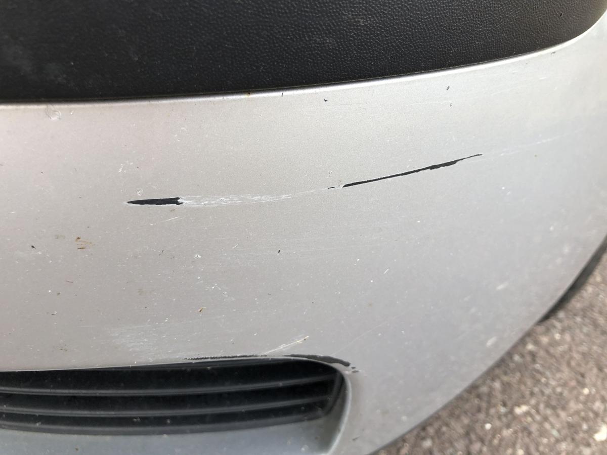 VW Golf 5 1K Sto&szlig;f&auml;nger vorn Frontsch&uuml;rze Sto&szlig;stange LA7W Reflexsilber Metallic
