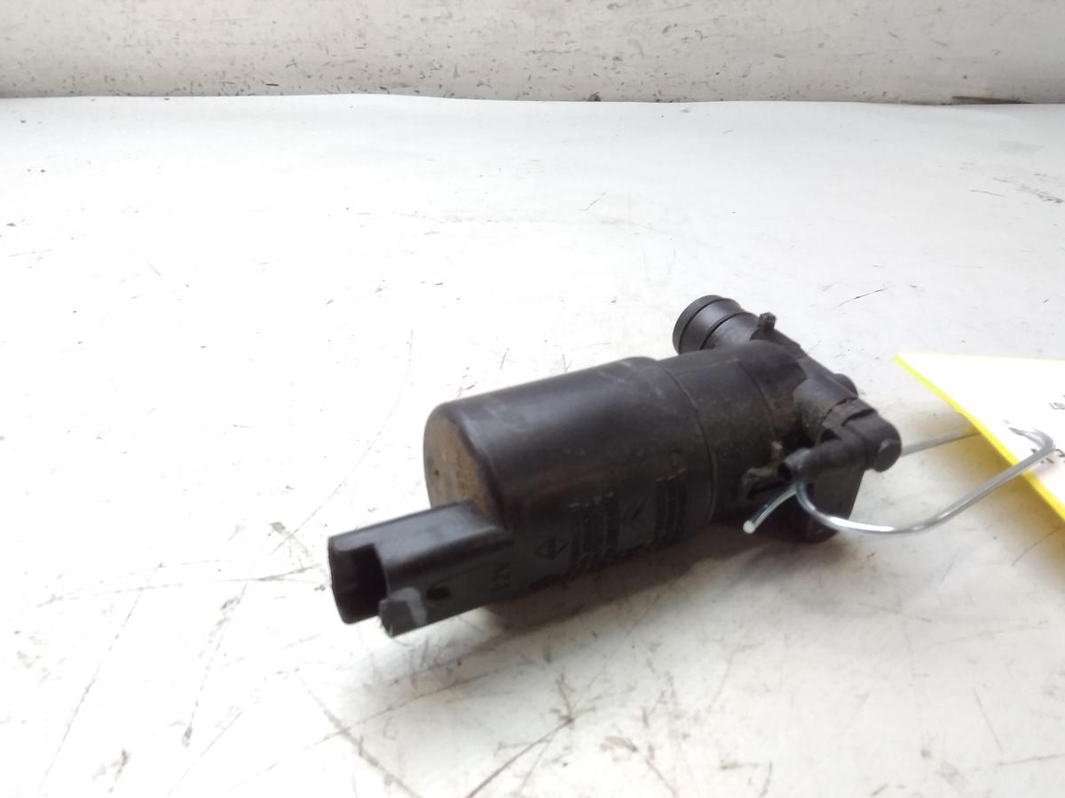 Peugeot 107 Bj.2006 original Pumpe Waschanlage vorn