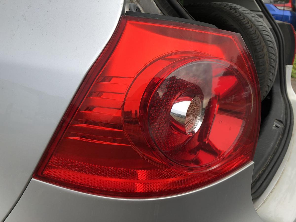 VW Golf 5 1K R&uuml;ckleuchte links au&szlig;en Ecke R&uuml;cklicht Heckleuchte 3 und 5 t&uuml;rer