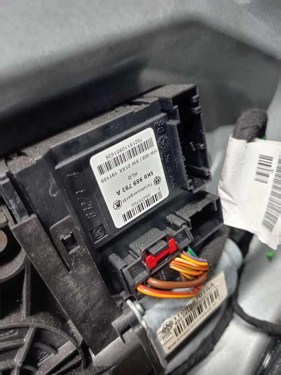 VW Touran 1T3 GP original Fensterheber mit Motor vorn links Fahrer Bj 2010