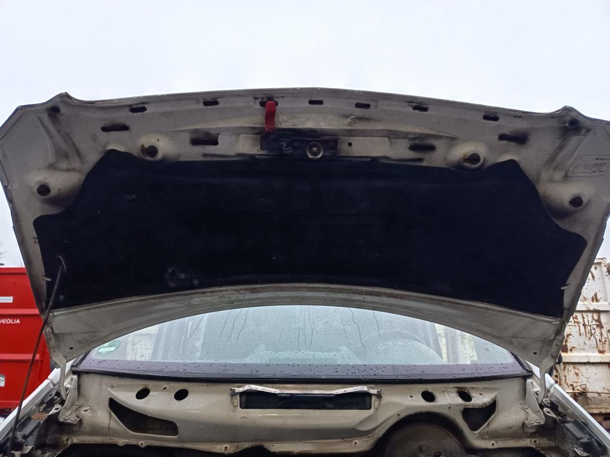 Mercedes Vito W639 original Motorhaube Klappe Deckel vorn 9147 Arktiswei&szlig; Bj2007