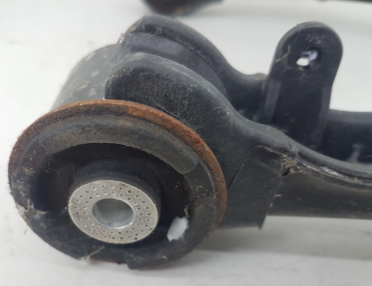 esla Model Y Querlenkersatz vorn rechts Satz Querlenker Bj2022 1044326-00-J