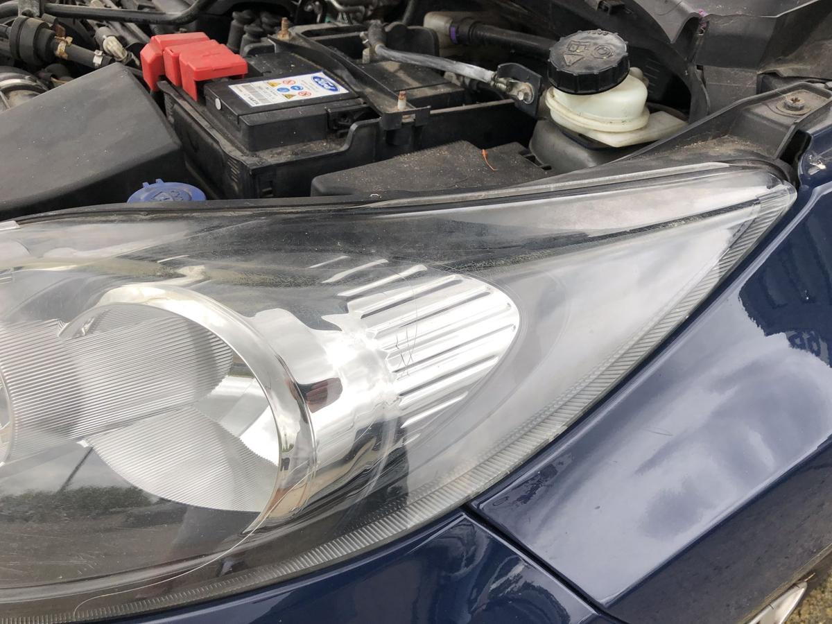 Ford Fiesta JA8 Scheinwerfer links Lampe Halogen Frontscheinwerfer Microrisse