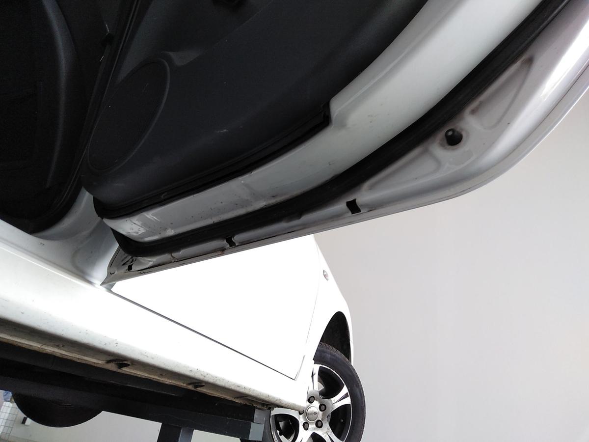 Hyundai I30 CW Kombi FD Tür hinten rechts weiss 7F Bj.2011 tschechische Produktion