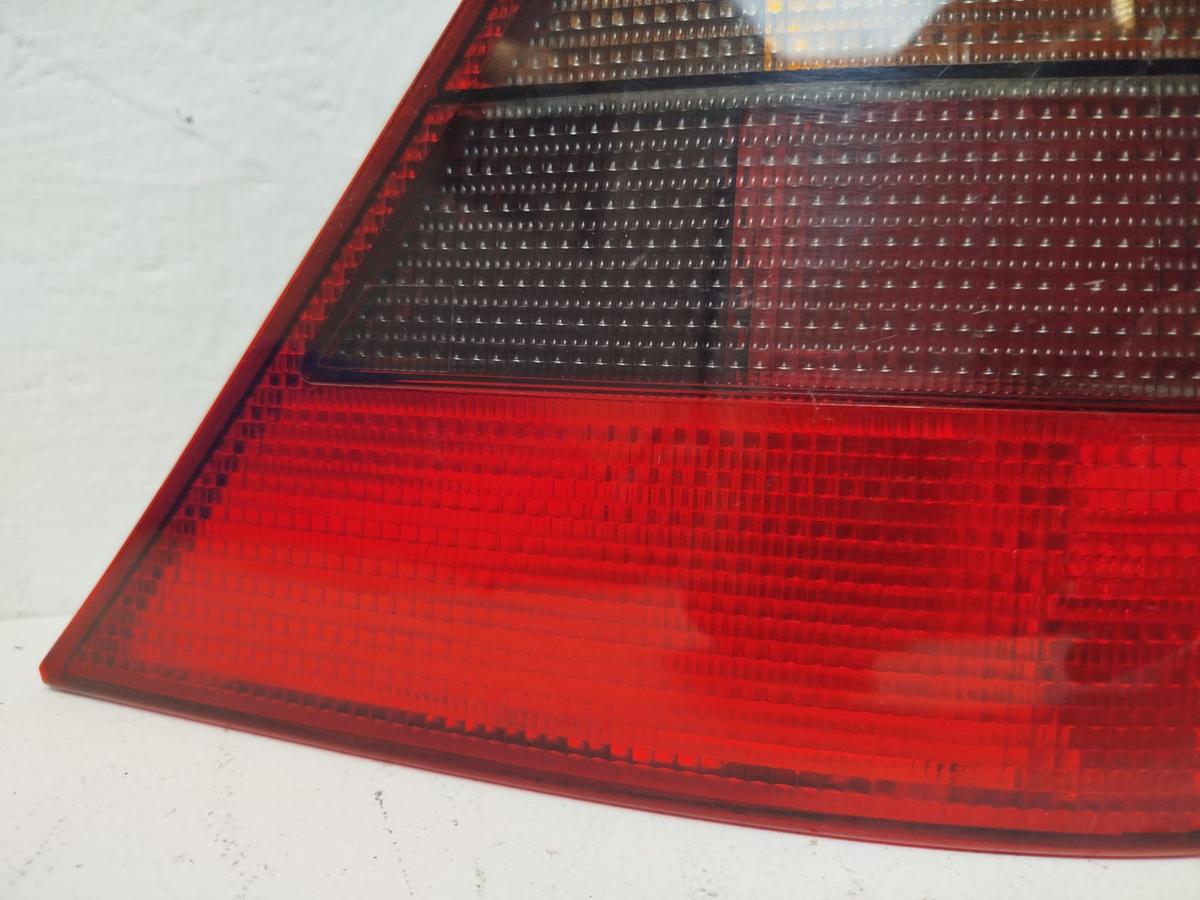 VW Golf 4 1J Rückleuchte links Rücklicht Heckleuchte rot schwarz getönt