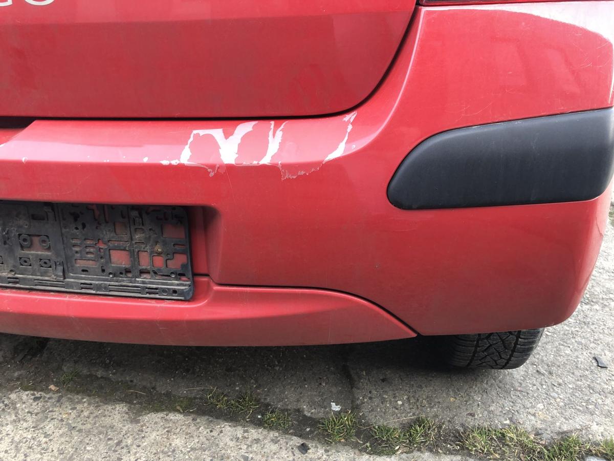 Renault Twingo 2 II Sto&szlig;f&auml;nger hinten Hecksch&uuml;rze Hecksto&szlig;stange OV727 rot