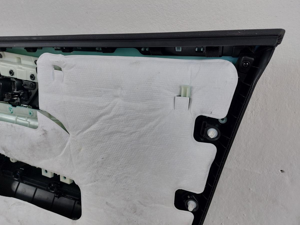 Omoda 5 EV Elektro T&uuml;rverkleidung vorn links Innenverkleidung Sony Soundsystem