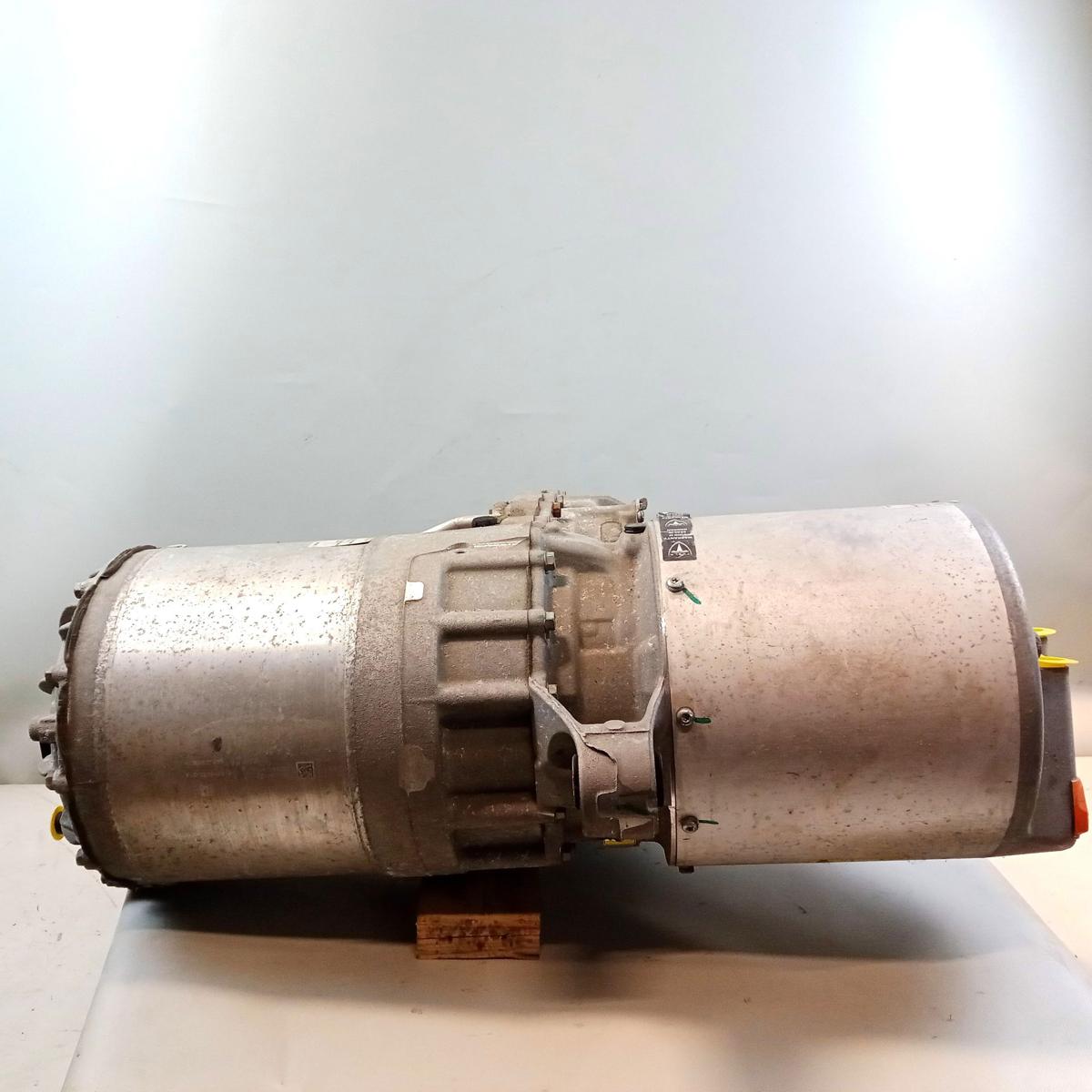 Tesla Model S Performance Antrieb mit 2 Elektromotoren 1002633-01-R hinten Bj.2019