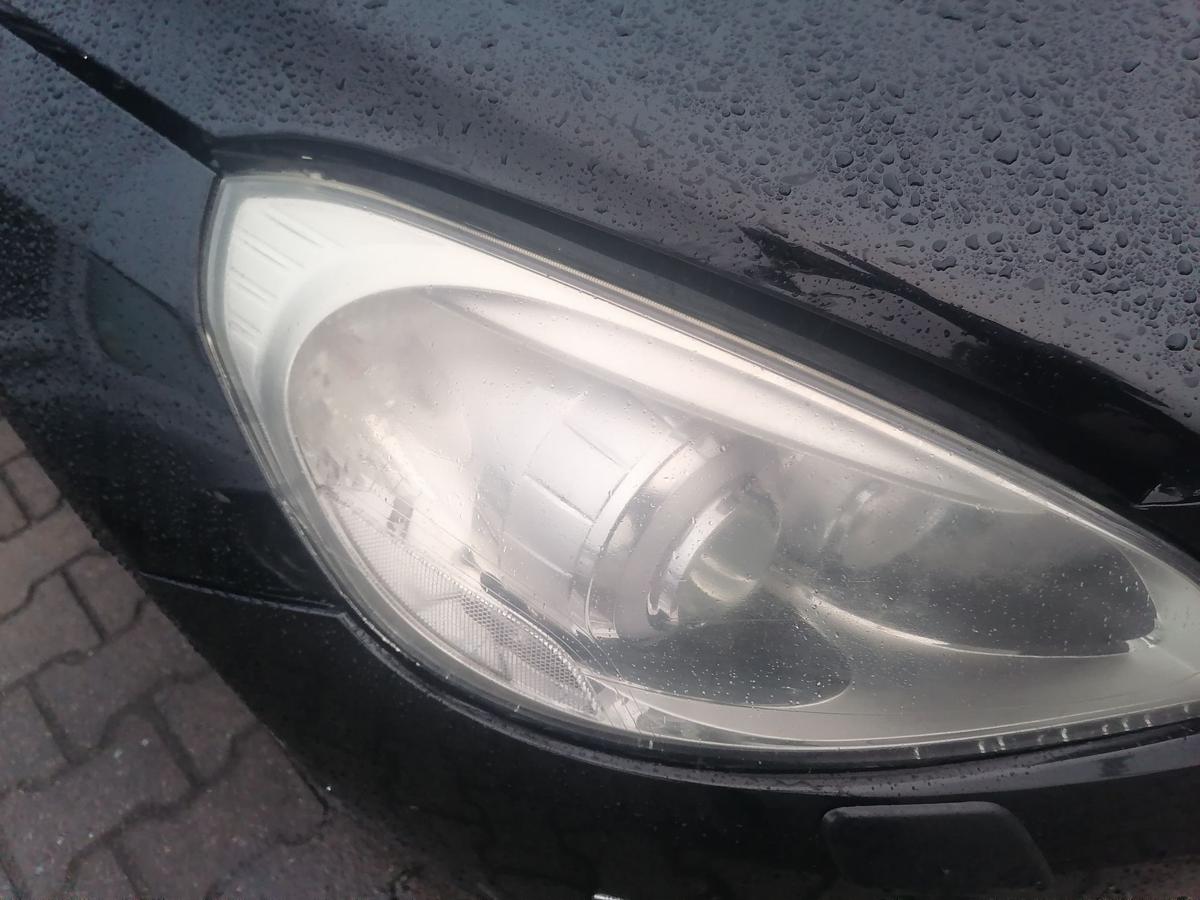 Volvo V60 original Xenonscheinwerfer vorn rechts vergilbt Bj.2011