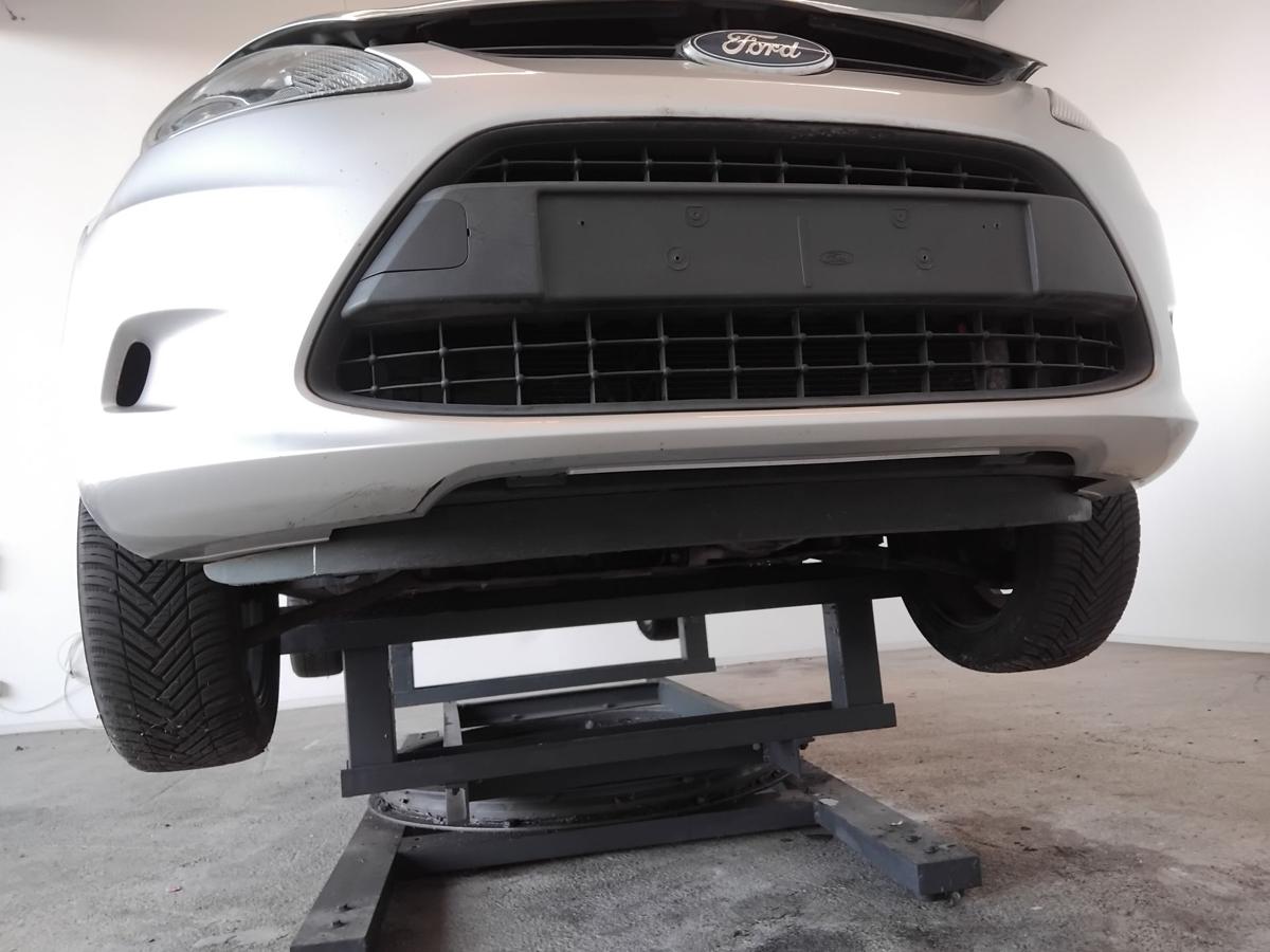 Ford Fiesta JA8 original Stossf&auml;nger Sto&szlig;stange vorn Polarsilbermetallic BJ2009