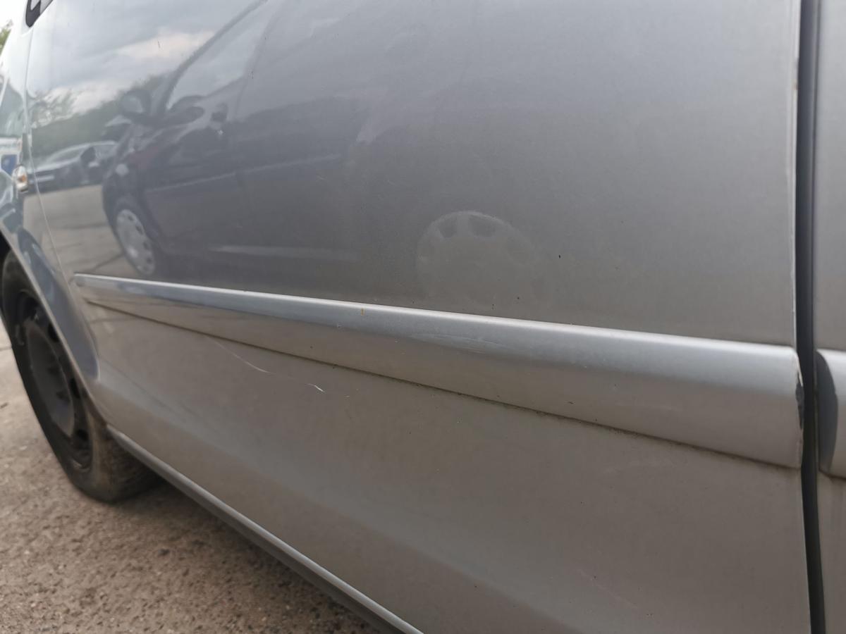 VW Polo 9N1 Fahrertür Tür Autotür Rohbautür vorn links LA7W Reflexsilber 5trg