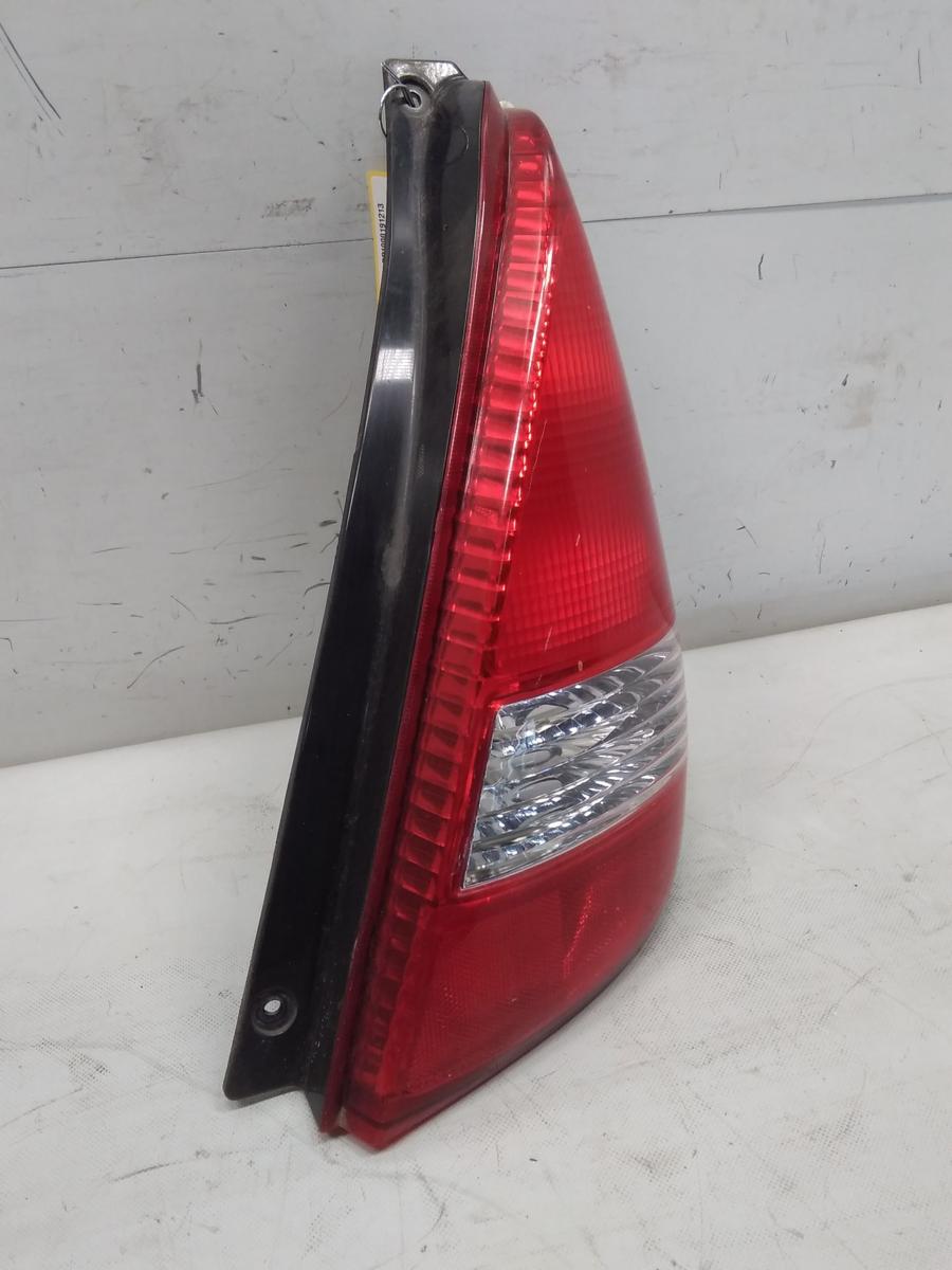 Suzuki Liana Kombi original Rückleuchte Schlussleuchte rechts 5-türig BJ2005