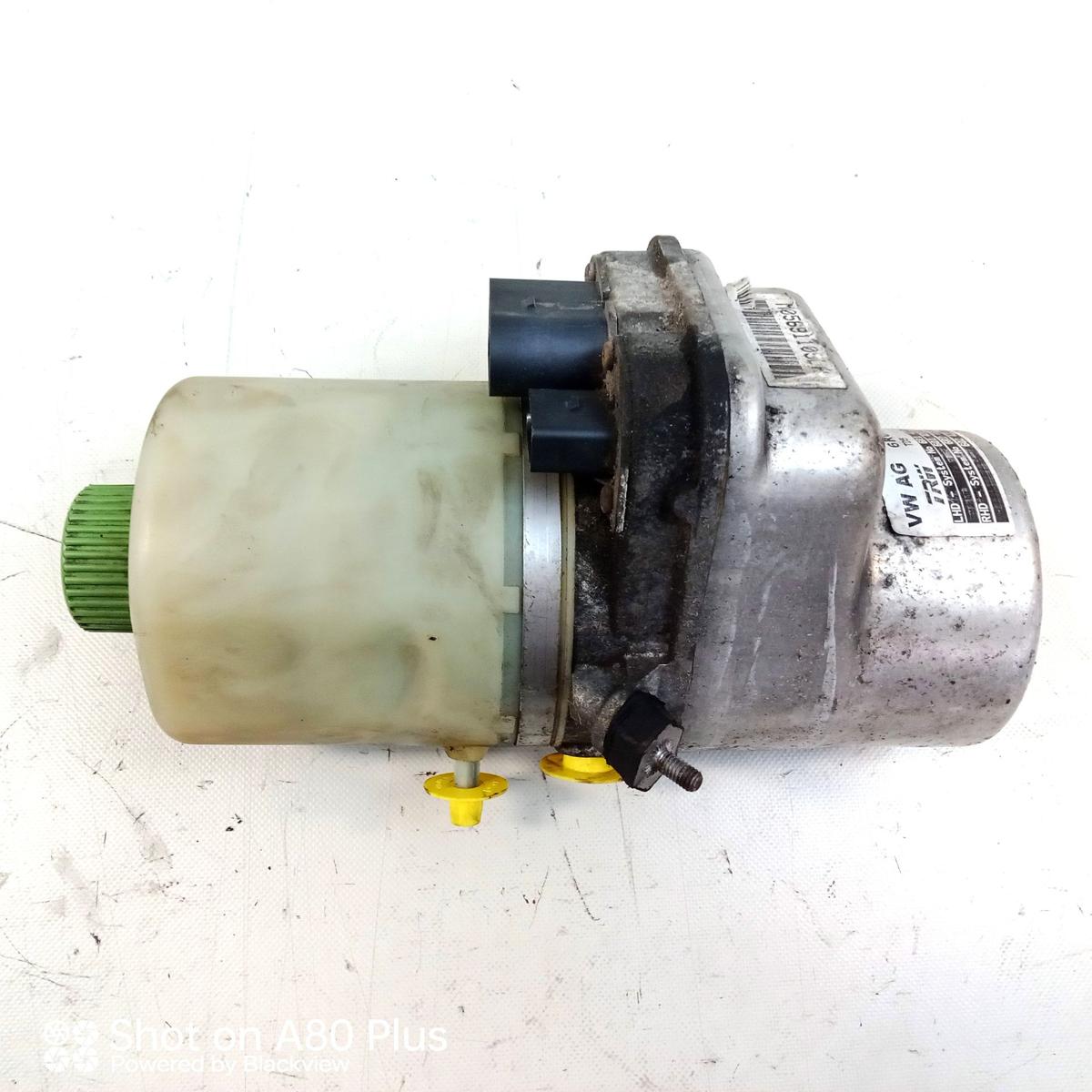 VW Polo 9N3 original Servopumpe elektrohydraulisch TRW 6R0423156 Bj.2009