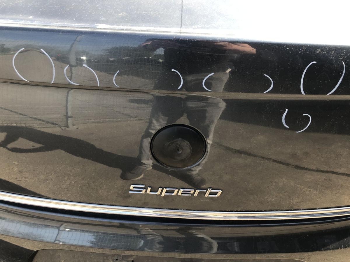 Skoda Superb 2 Typ 3T Heckklappe mit Heckscheibe 2 teilig Kofferklappe LF8J