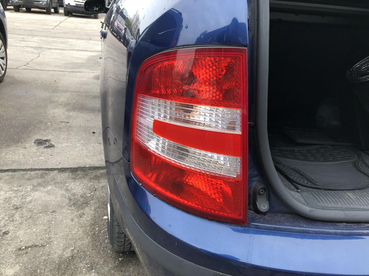 Skoda Fabia 6Y R&uuml;ckleuchte links R&uuml;cklicht Heckleuchte Kombi Facelift ab 04