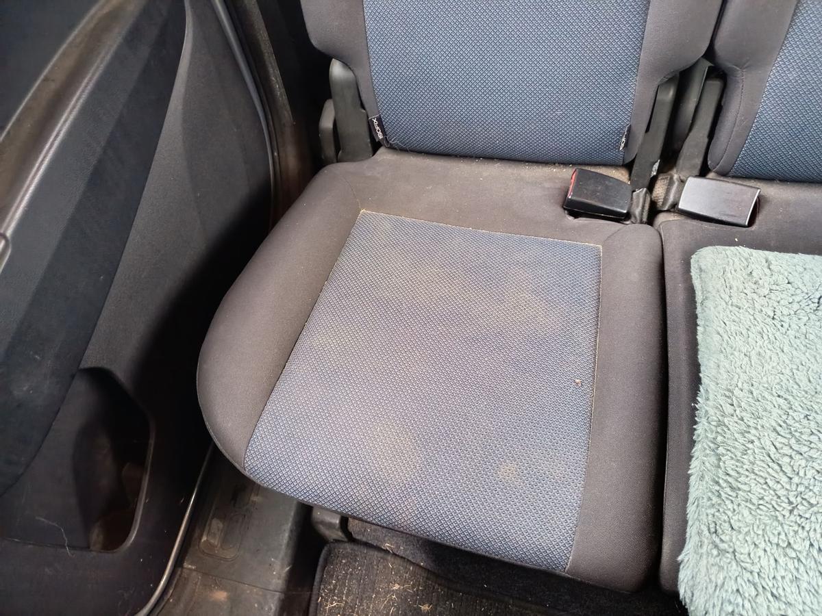 Opel Combo D original Sitz hinten rechts Stoff Baujahr 2012