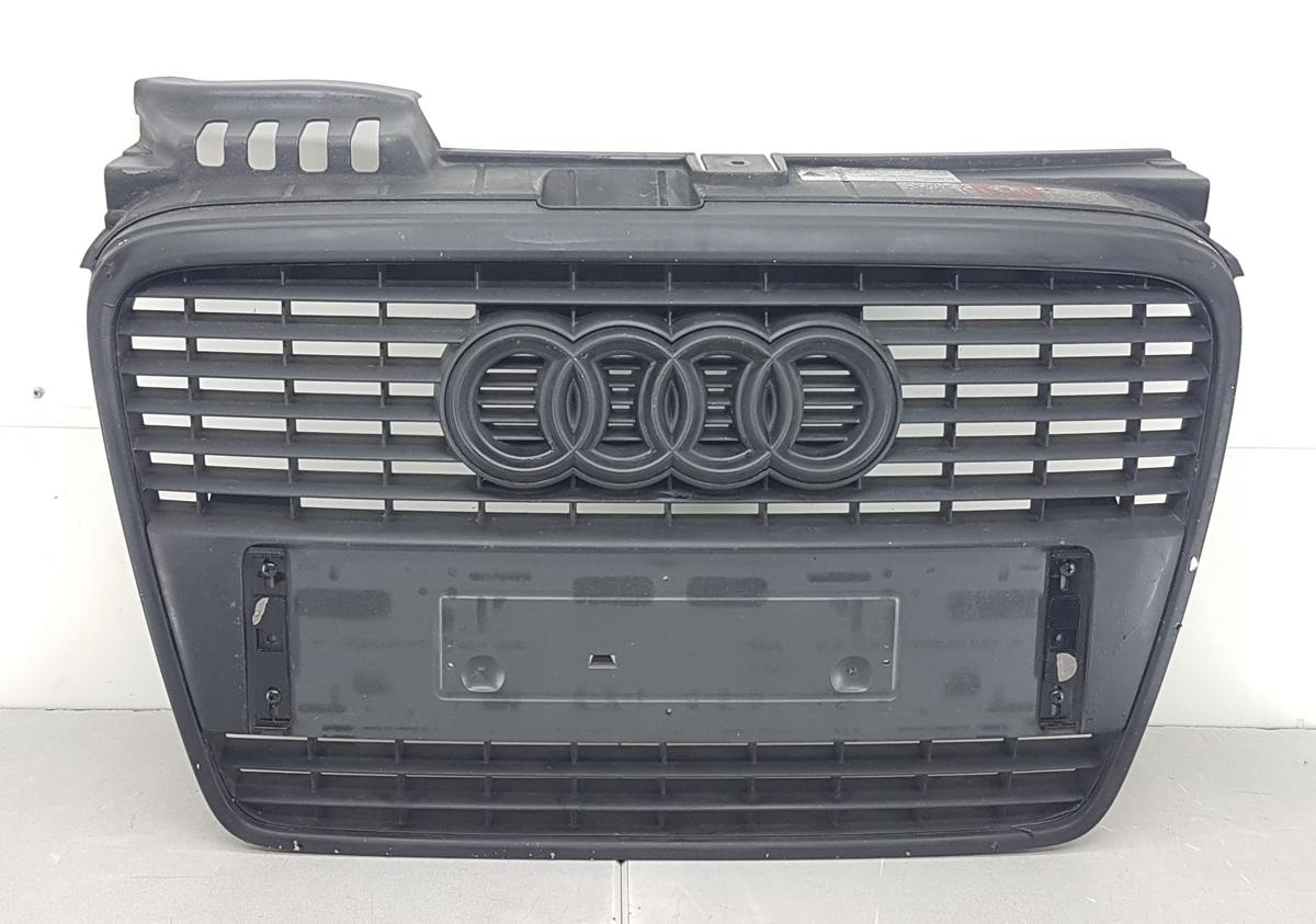 Audi A4 8E Kühlergrill 8E0853651Q Bj2006 schwarz Singleframe