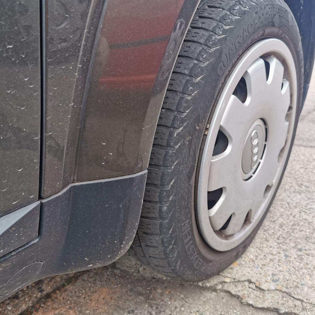 Kotflügel Seitenwand Fender vorn rechts Audi A2 8Z LZ6S Piniengruen