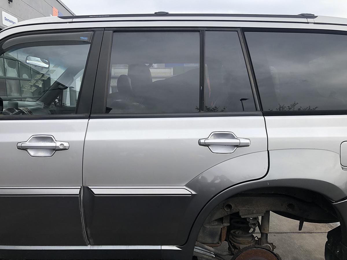 Hyundai Terracan orig Tür hinten links YK Saharasilber met Bj 2003