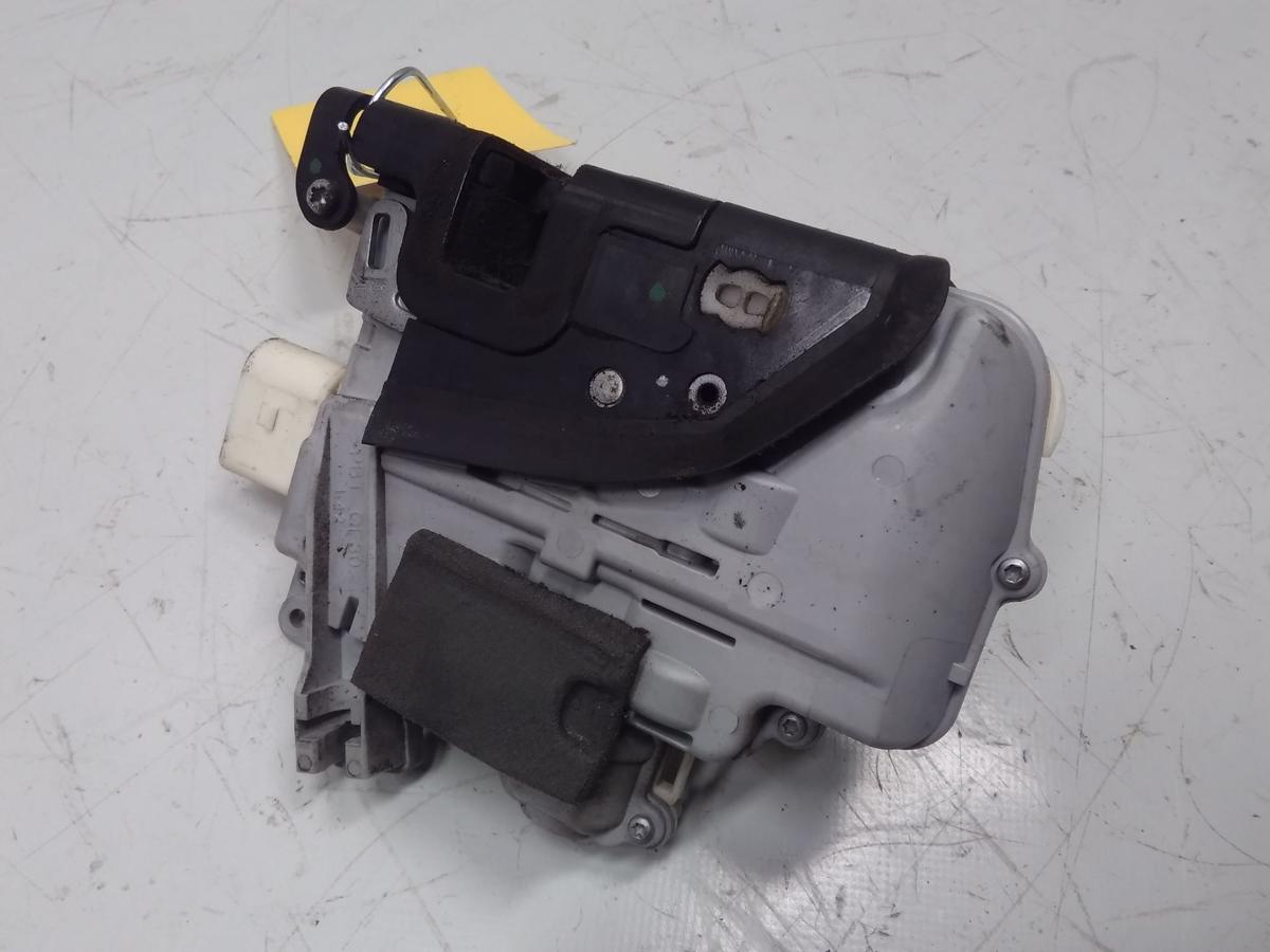 Audi A3 8P original T&uuml;rschlo&szlig; vorn links mit Zentralverriegelung Bj.2010