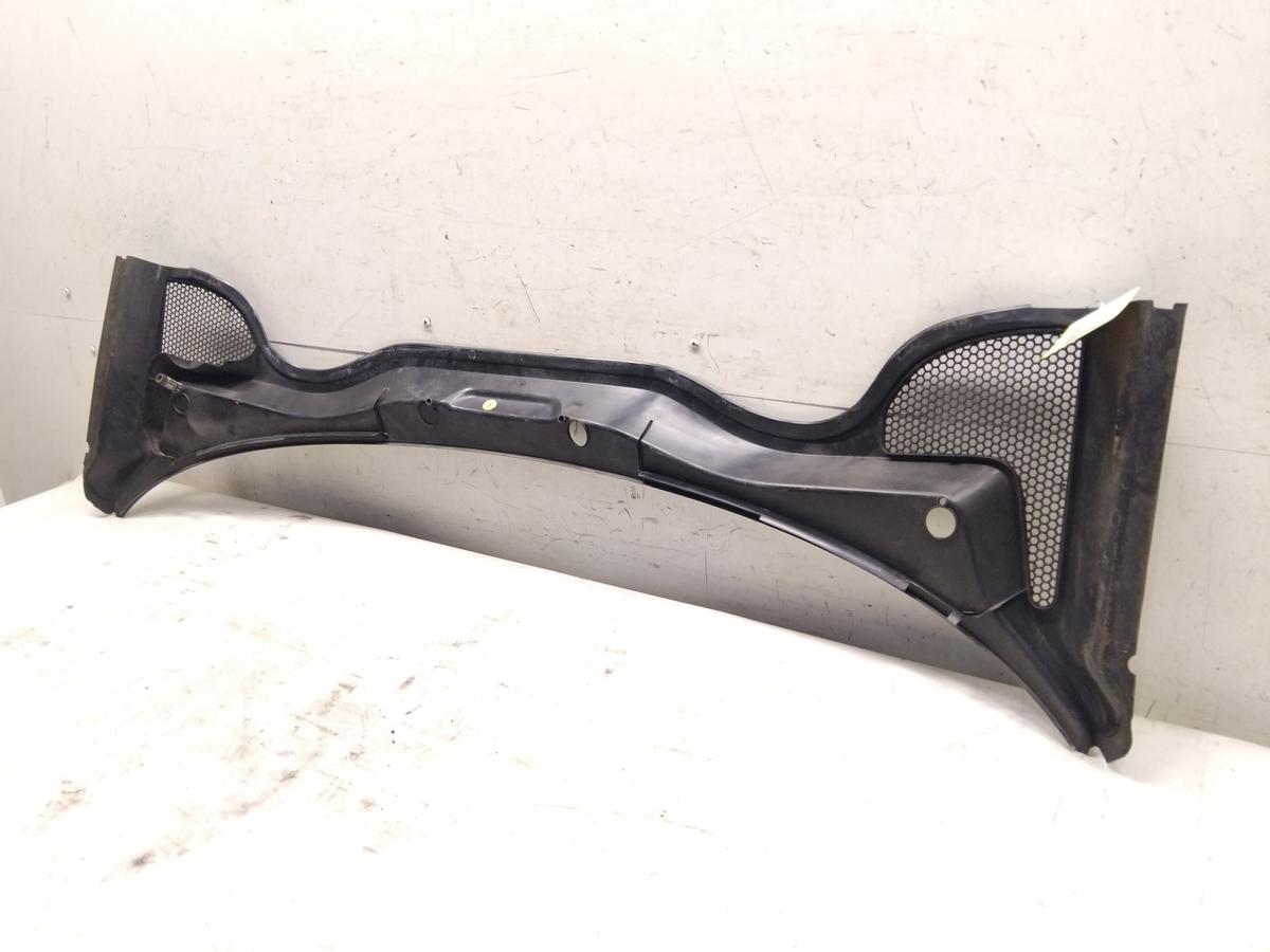 Audi A1 8X original Plastikabdeckung Windlauf 8X1819415 BJ2010