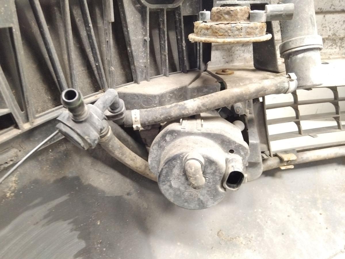 Audi A6 C5 4B orig Sto&szlig;f&auml;nger Sto&szlig;stange vorn LZ9W Ebonyschwarz NSW SWRA BJ2004