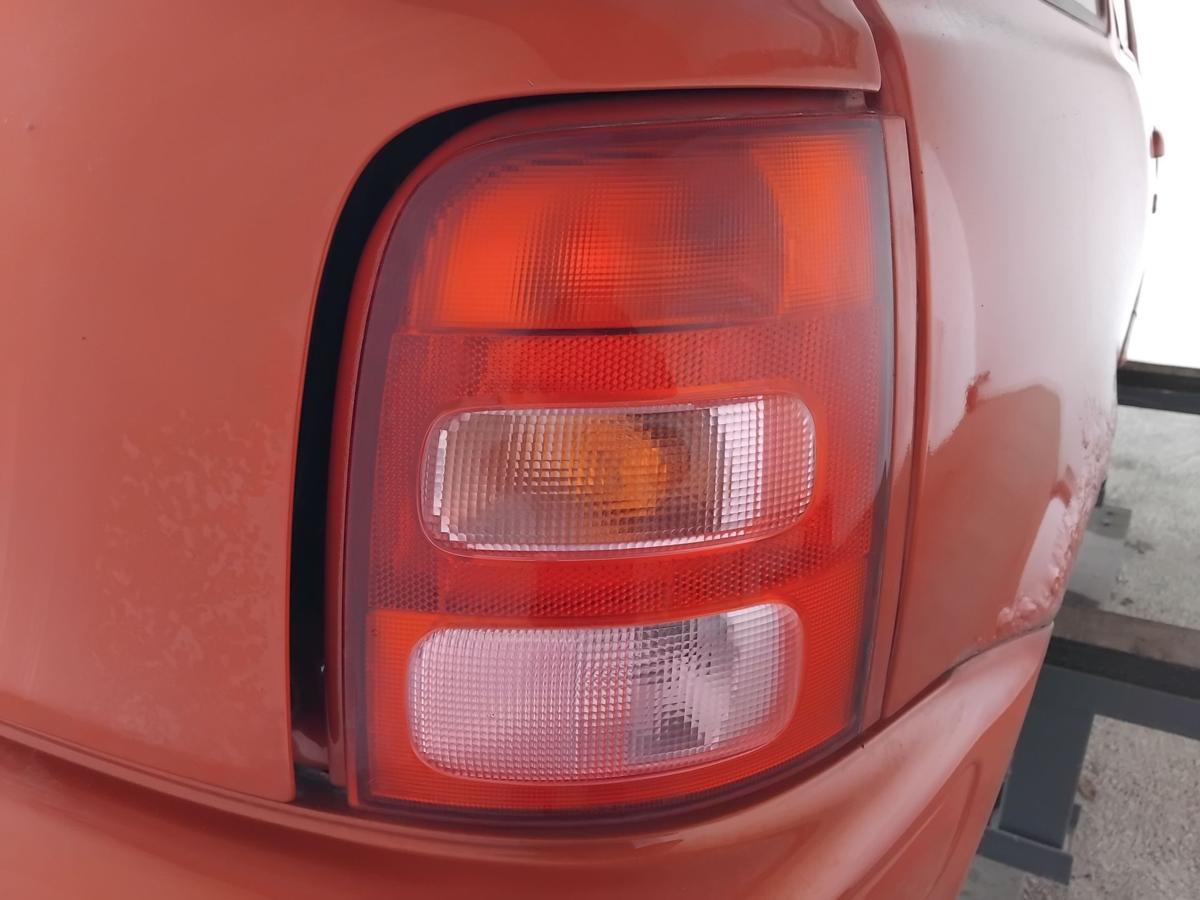 Nissan Micra K11 original Rückleuchte Schlussleuchte rechts Facelift BJ2001
