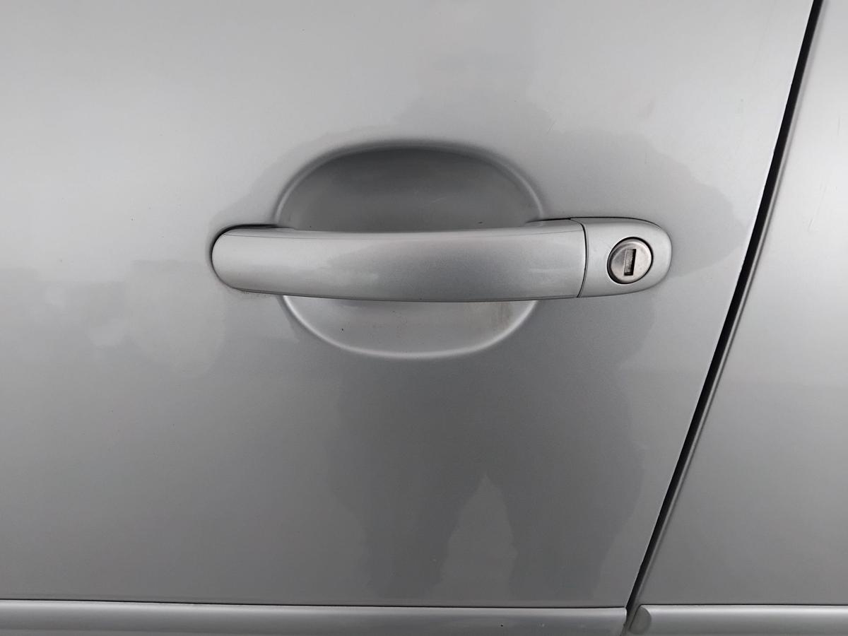 VW Bora 1J T&uuml;r vorn links Fahrert&uuml;r LA7W reflexsilbermetallic BJ2002