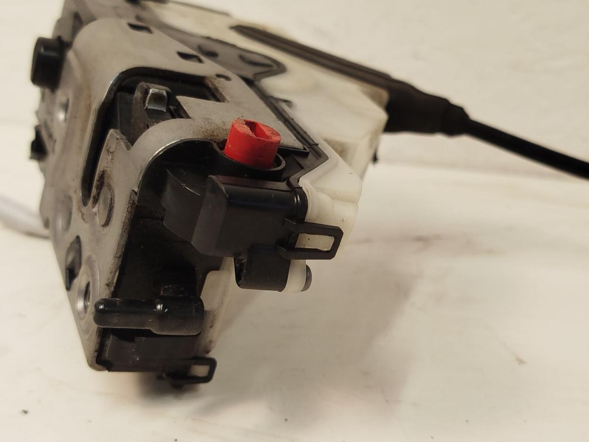 Peugeot 2008 I CU ab16 T&uuml;rschloss hinten rechts Tr&auml;ger T&uuml;rgriff Fahrert&uuml;r OEM