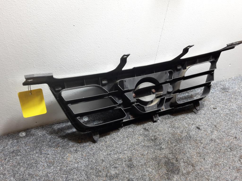 Nissan X-Trail T30 BJ 2001 Kühlergrill Frontgrill Grün