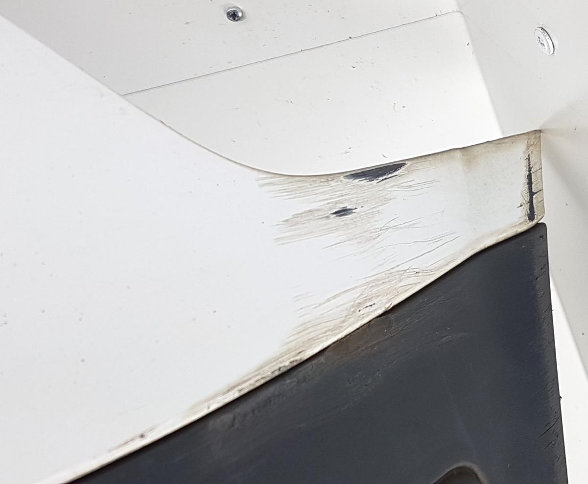 Mercedes Vito 639 Stoßstange Stoßfänger vorn A6398804270 in Arktikweiss Bj05
