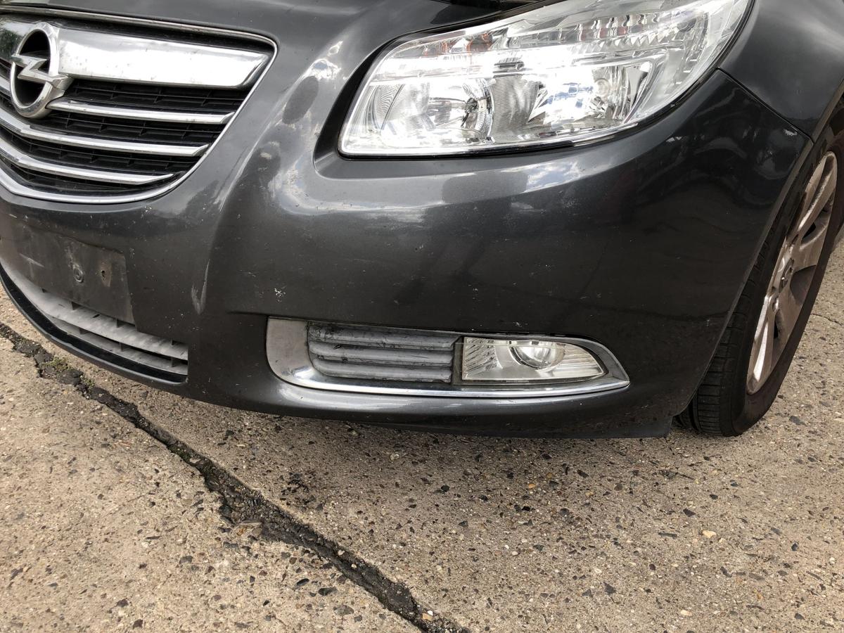 Opel Insignia A 0G-A Stoßfänger vorn Frontschürze Nebelscheinwerfer Z177 grau