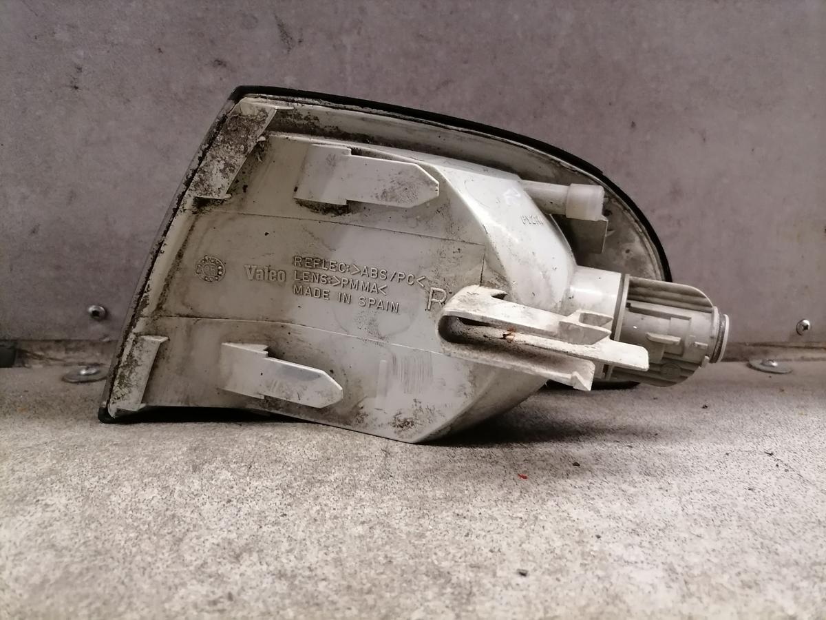 Audi A4 B5 Blinker Blinkleuchte vorn rechts Valeo BJ94-99