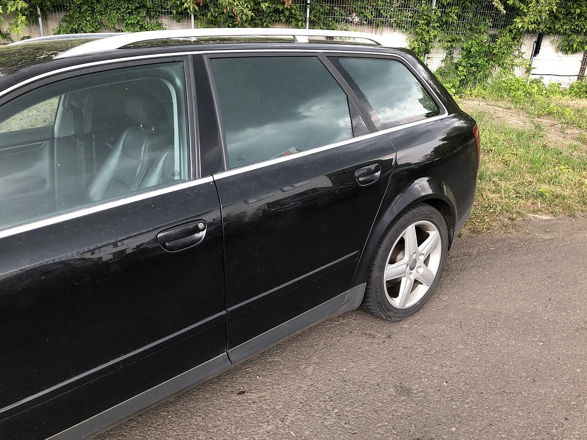 Audi A4 8E B6 Avant Tür hinten links Fahrerseite LZ9W schwarz