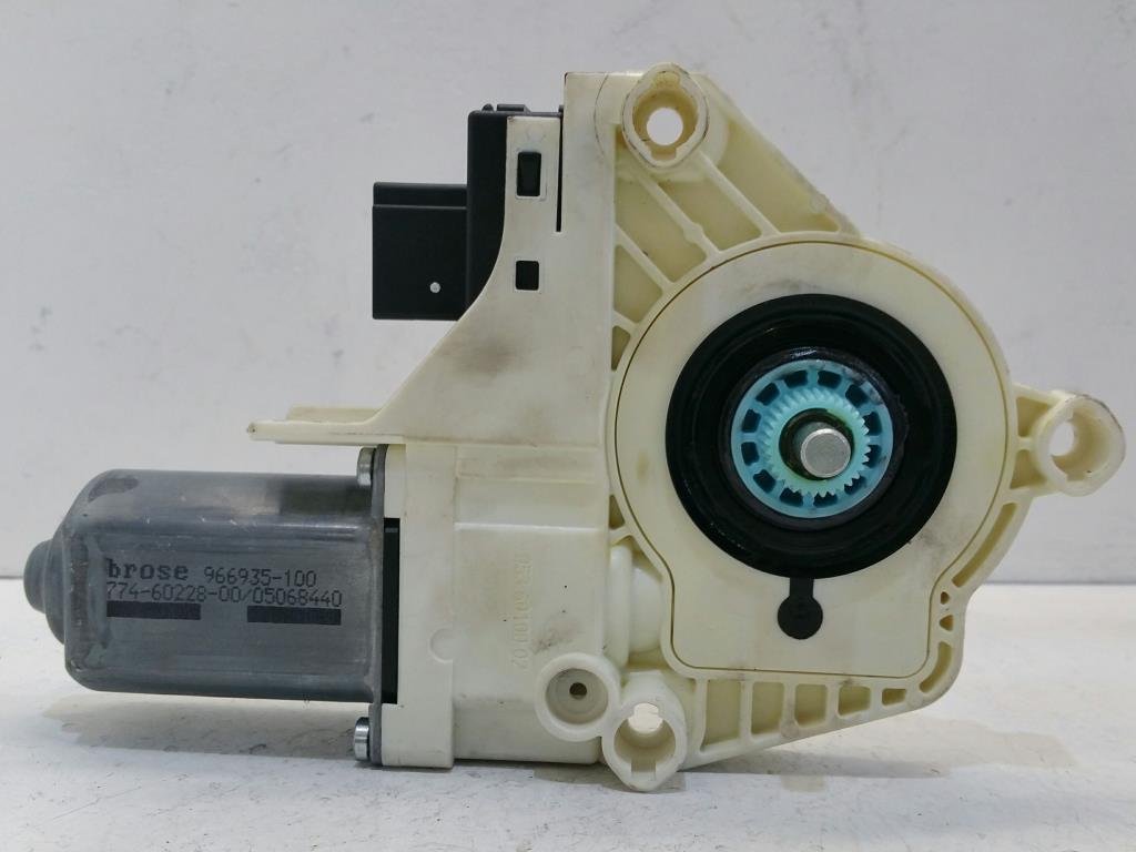 Audi A4 8K B8 Bj.08 Fensterhebermotor vorn links 8K0959801