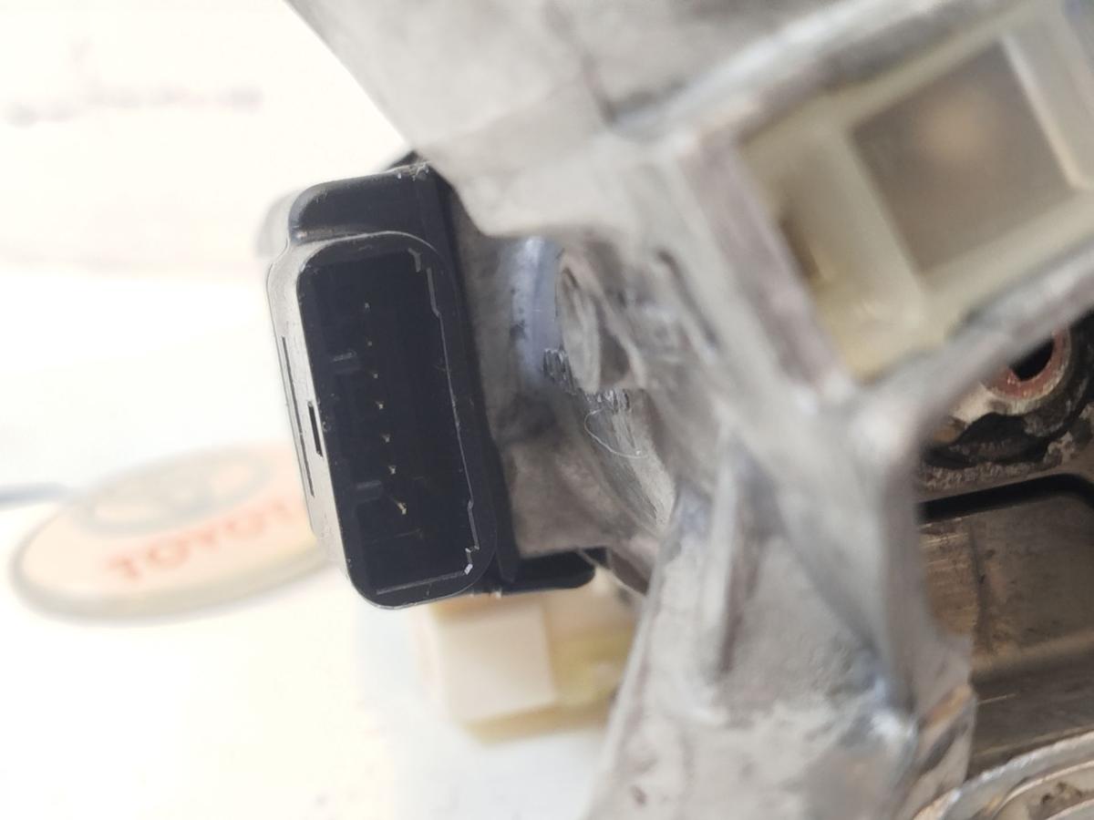 Toyota Yaris XP13 Z&uuml;ndschloss mit einem Schl&uuml;ssel Schlie&szlig;zylinder Z&uuml;ndung