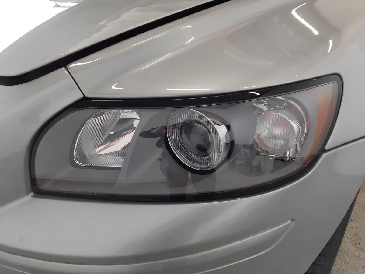 Volvo V50 S40 II orig Scheinwerfer vorn links Halogen mit LWR 31335221 BJ2007