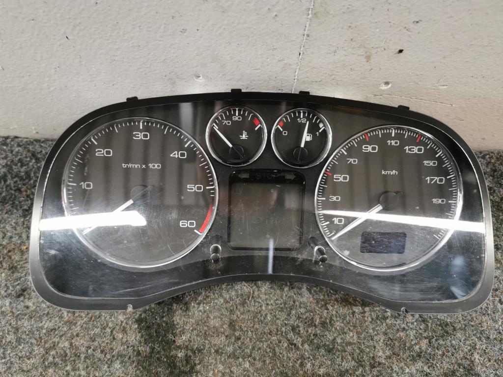 Peugeot 307 BJ 2005 Kombiinstrument Tacho 2.0D 100KW 9654485280