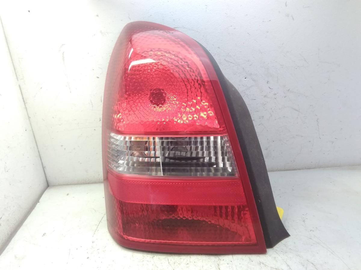 Nissan Primera P12 Stufenheck R&uuml;ckleuchte Heckleuchte links 4-t&uuml;rig Bj.2003