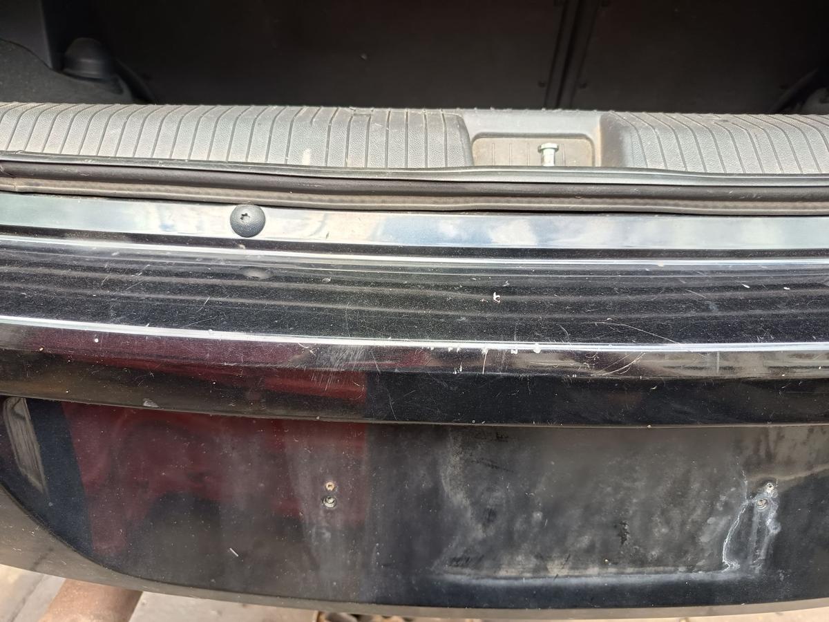 Opel Corsa C original Sto&szlig;stange F&auml;nger hinten Heck Z20R Saphirschwarz Bj 2003