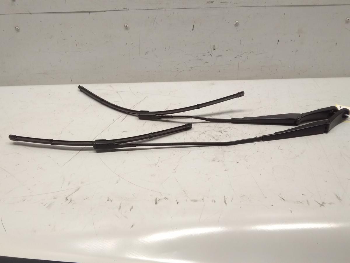 Porsche Macan 2 Turbo Typ XAB 95C original Satz Wischerarme vorn Bj.2024