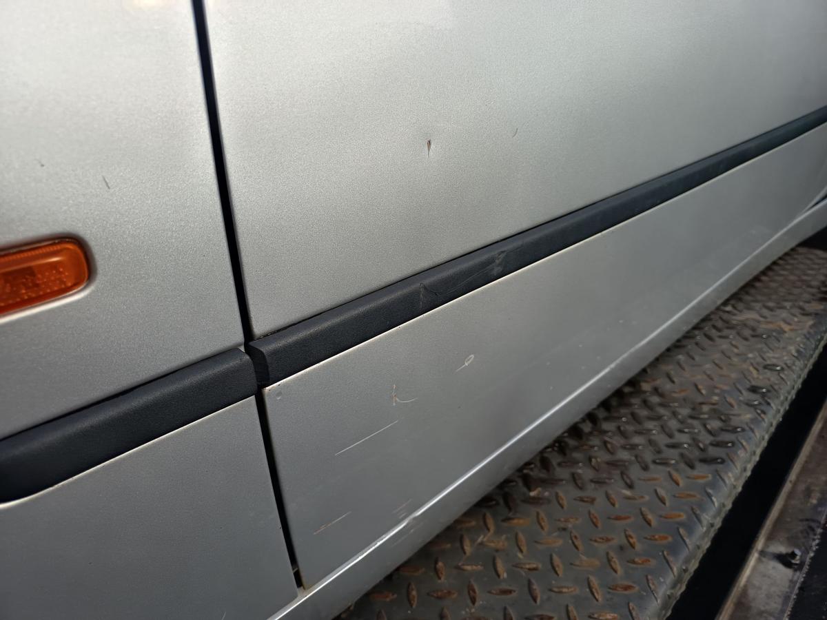 BMW 3er E46 Compact original T&uuml;r links Fahrer 354 Titansilber Bj 2002