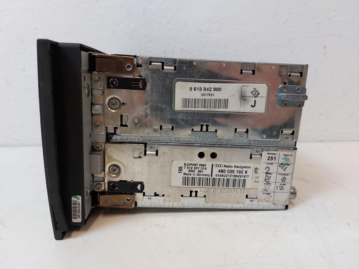 Audi A6 4B C5 Radio Navigation Plus Navi Doppeldin ohne Code Kratzer Softlack